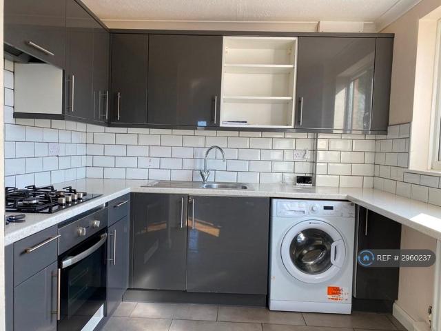 Flat for rent in Old Wolverton, Milton Keynes