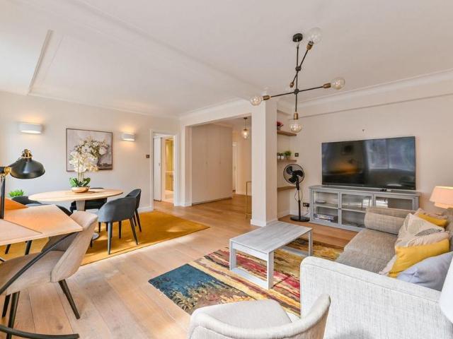 Apartment for rent in St. James's, Greater London