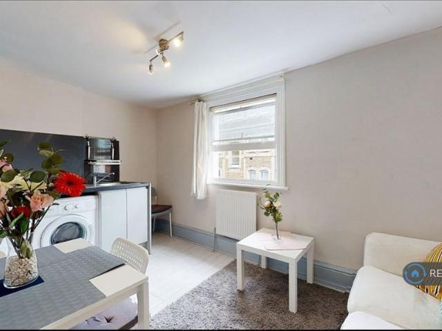 Flat for rent in King's Cross, Isle Of Man