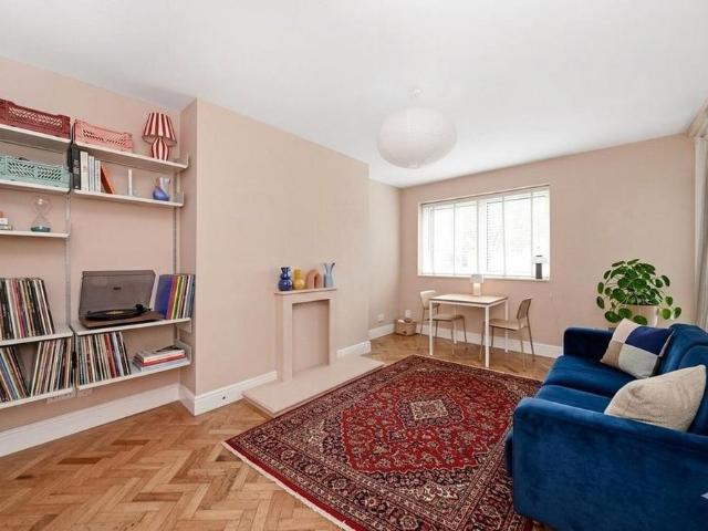 Apartment for rent in Tulse Hill, Greater London