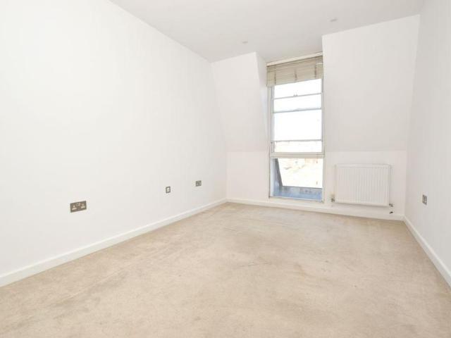 Apartment for rent in St James, Sandown Park