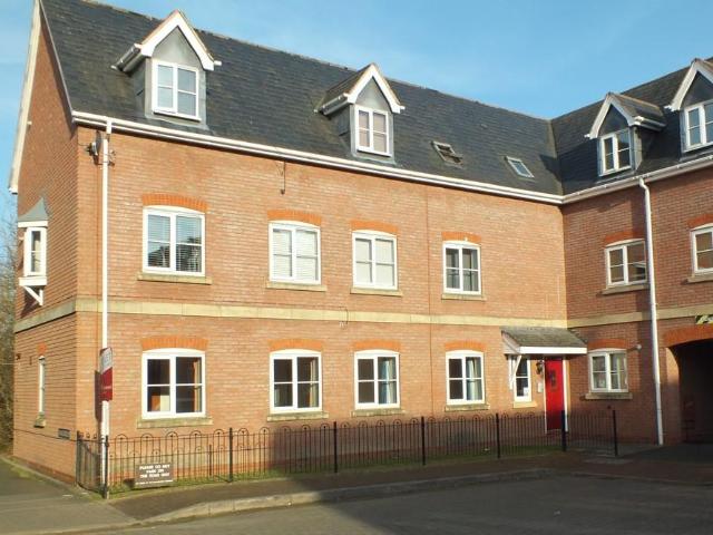 Flat for rent in Dickens Heath, West Midlands