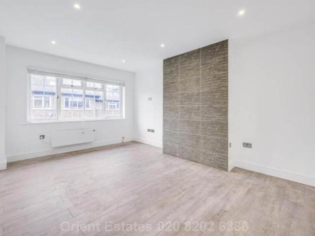 Apartment for rent in North Finchley, Greater London