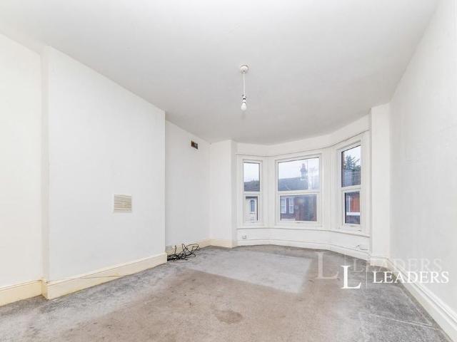 Apartment for rent in California, Key Street