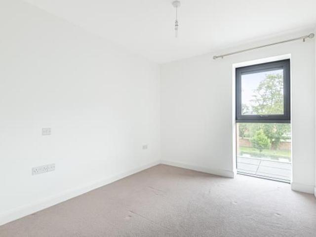 Apartment for rent in Enborne, West Berkshire