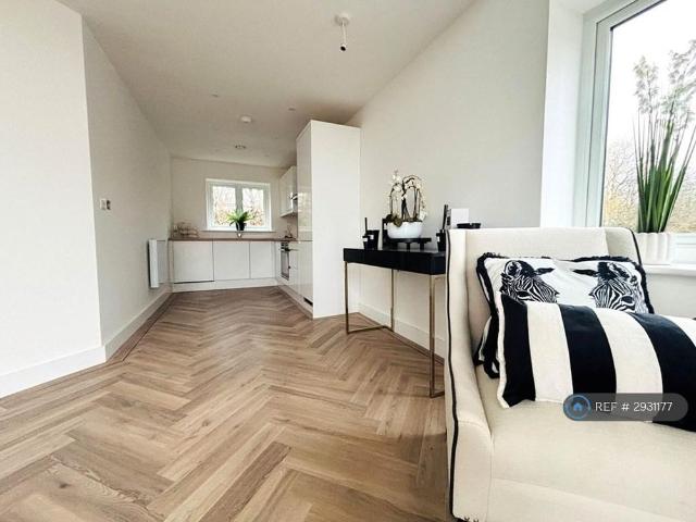 Apartment for rent in Waddicar, Sefton