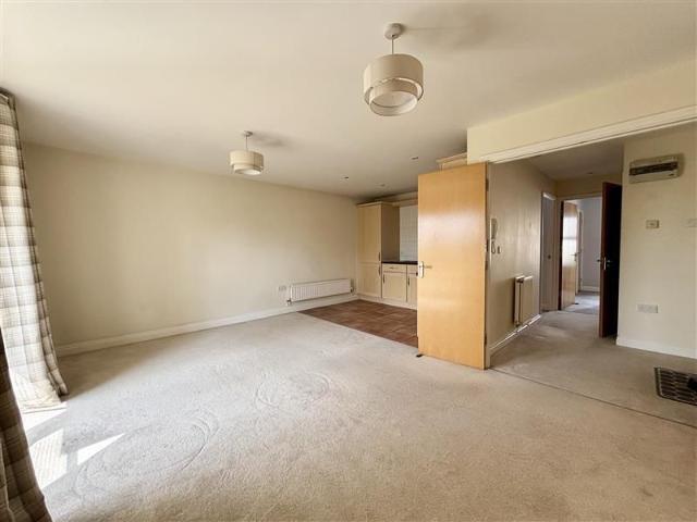 Apartment for rent in Alstone, Golden Valley