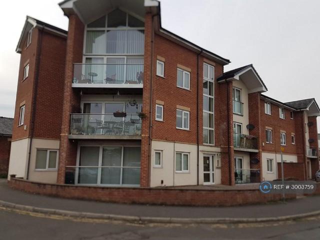 Flat for rent in Bury, Greater Manchester