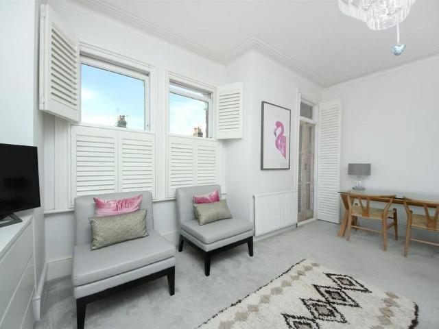 Apartment for rent in London Borough of Ealing, Hanwell