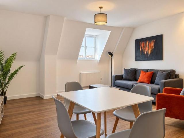 Apartment for rent in Old Town, Swindon