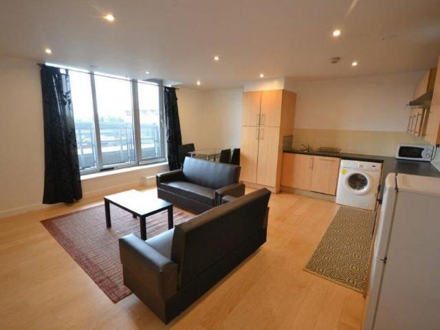 Flat for rent in St Matthew's, Old Wharf