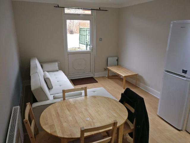 Apartment for rent in Willesden Green, Greater London