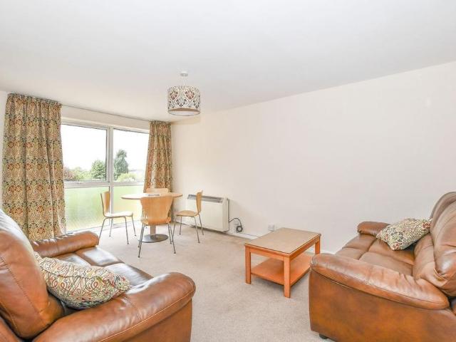 Apartment for rent in Five Acres, Hertfordshire