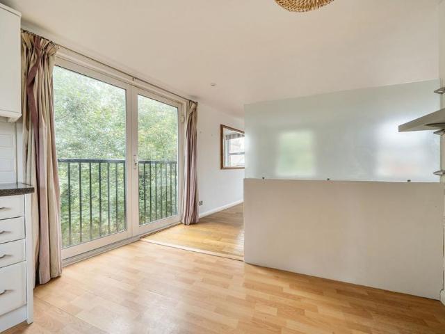 Apartment for rent in Royal Wells Park, Tunbridge Wells