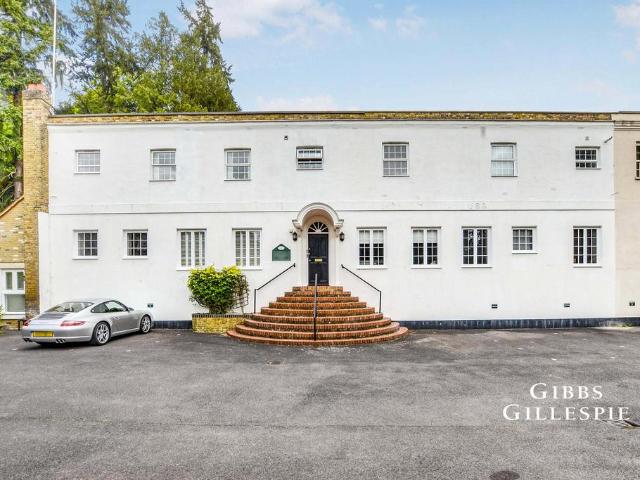 Flat for rent in Batchworth, Hertfordshire
