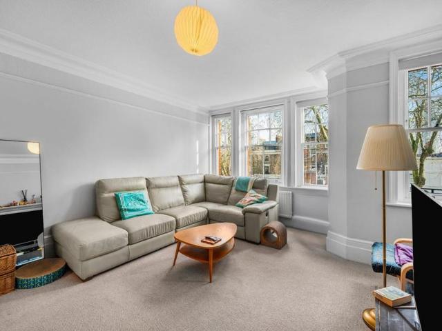 Apartment for rent in South Lambeth, Isle Of Man