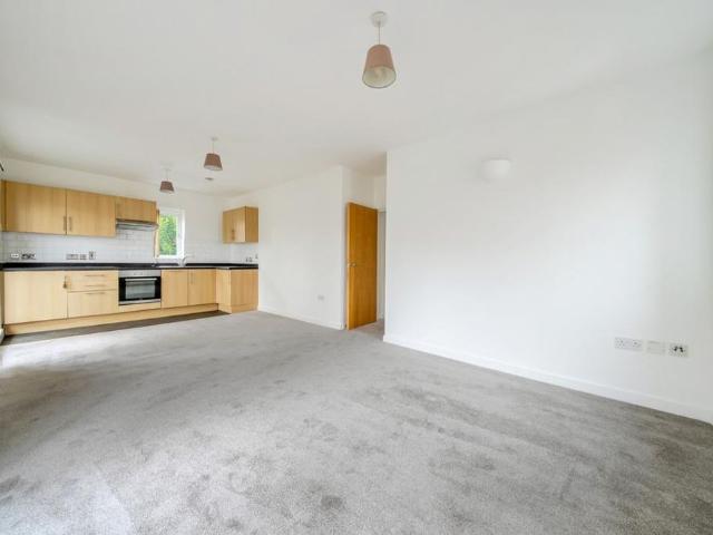 Apartment for rent in Coldharbour, Greater London