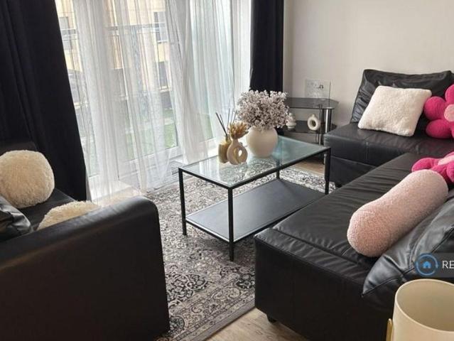 Apartment for rent in Hackbridge, Greater London