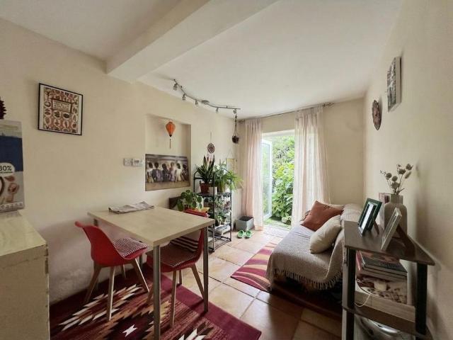 Apartment for rent in London Borough of Ealing, Greater London
