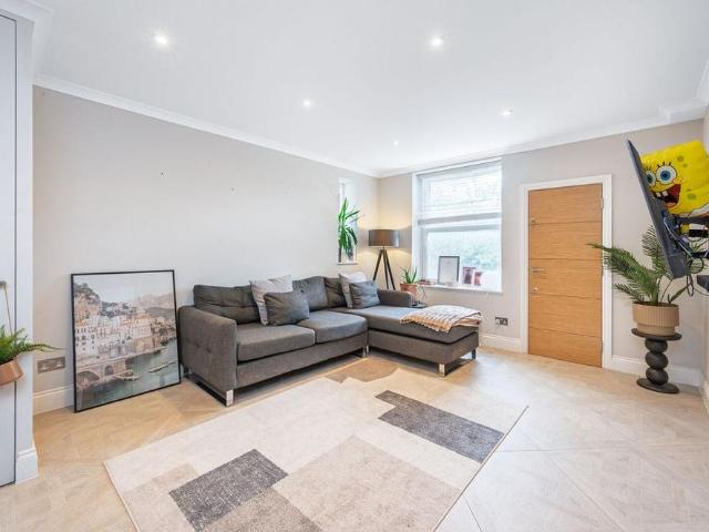Apartment for rent in London Borough of Barnet, Greater London