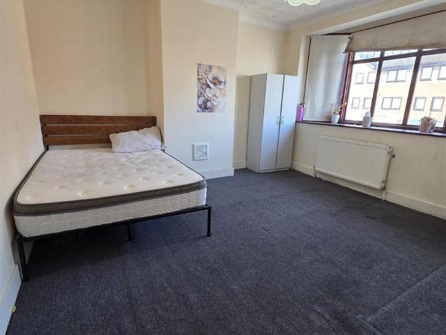 Flat for rent in Greater London