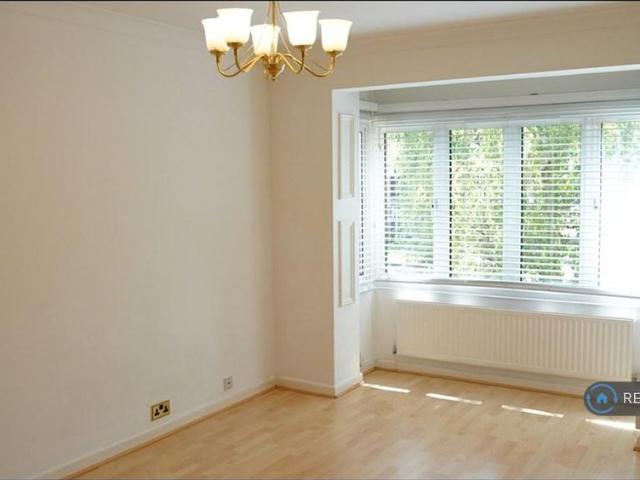 Apartment for rent in Royal Borough of Kingston upon Thames, Greater London