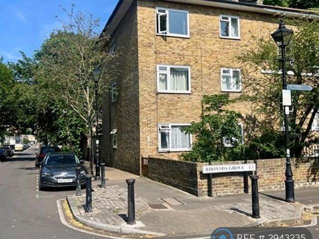 Flat for rent in Mile End, Greater London