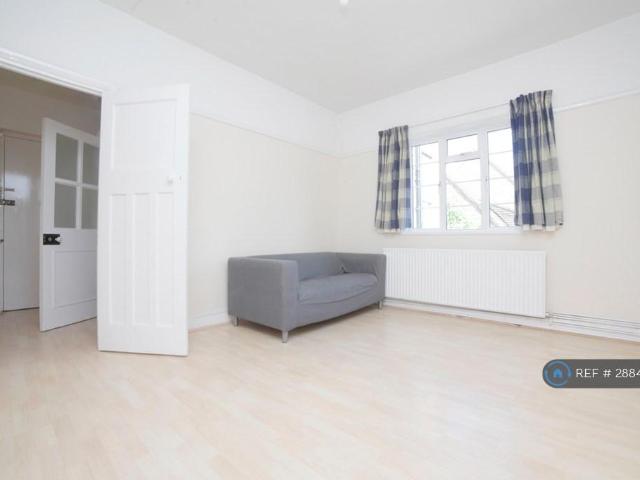 Flat for rent in Greater London