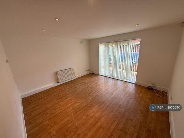 Apartment for rent in Calderstones