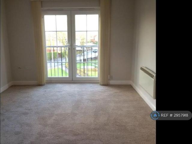 Apartment for rent in Wrenthorpe, West Yorkshire