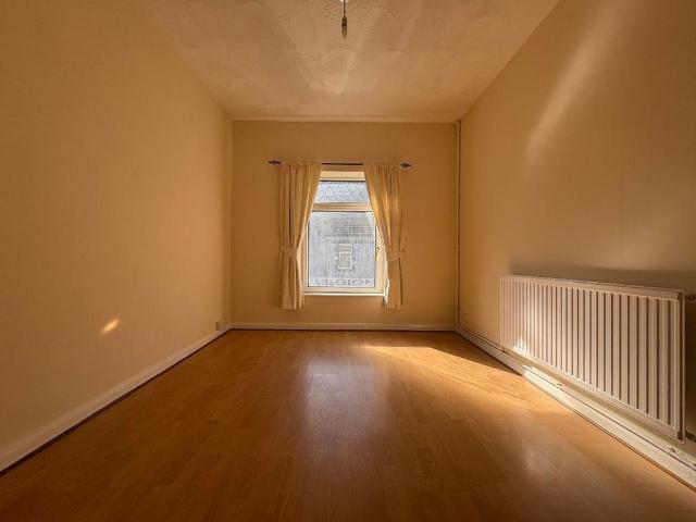 Apartment for rent in Cwm, Wales