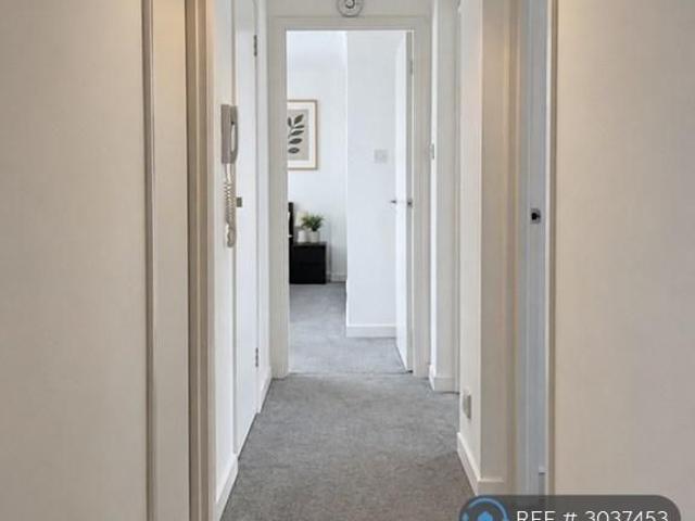 Apartment for rent in London Borough of Sutton, Greater London