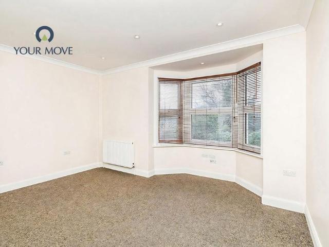 Apartment for rent in Worcester Park Estate, Monks Orchard