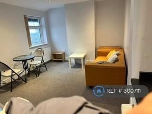 Apartment for rent in Chapeltown, West Yorkshire