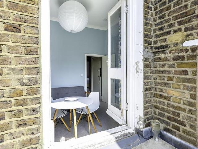 Apartment for rent in North Kensington, Isle Of Man