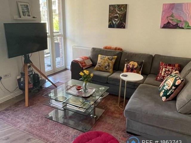 Flat for rent in Bromley-by-Bow, Mile End