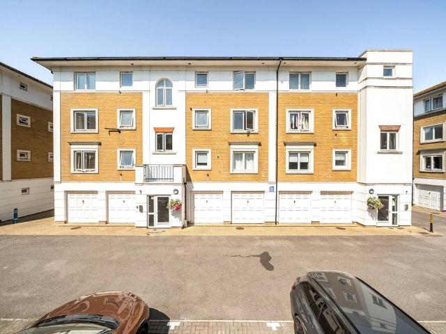 Flat for rent in Brighton Marina, Roedean