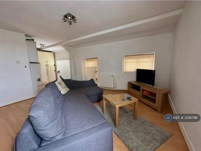 Apartment for rent in Milnsbridge, West Yorkshire