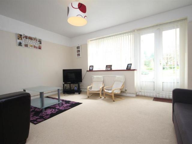 Apartment for rent in Westborough, Surrey