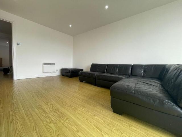 Apartment for rent in Cranstonhill, Scotland