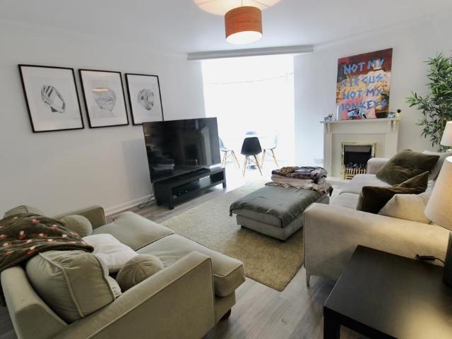 Apartment for rent in Ferryhill, Ballindoch