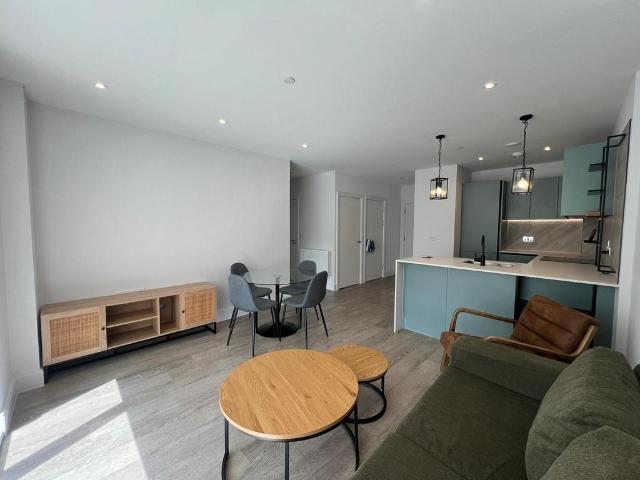 Flat for rent in Slough