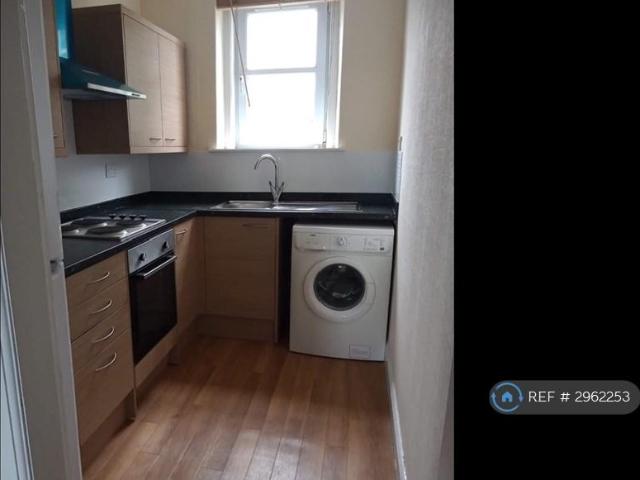 Flat for rent in Coldside, Scotland
