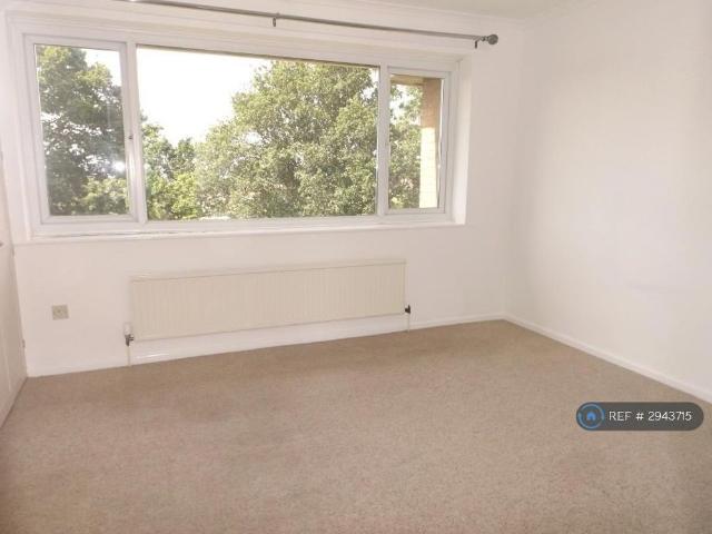 Apartment for rent in Hulham, Budlake