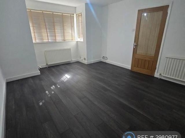 Apartment for rent in Highams Park, Greater London