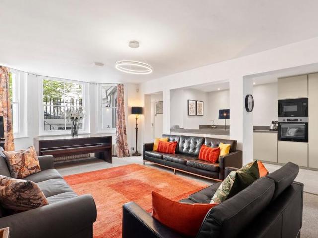 Apartment for rent in Kensington, Greater London