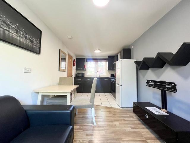 Apartment for rent in Hyde Park, West Yorkshire