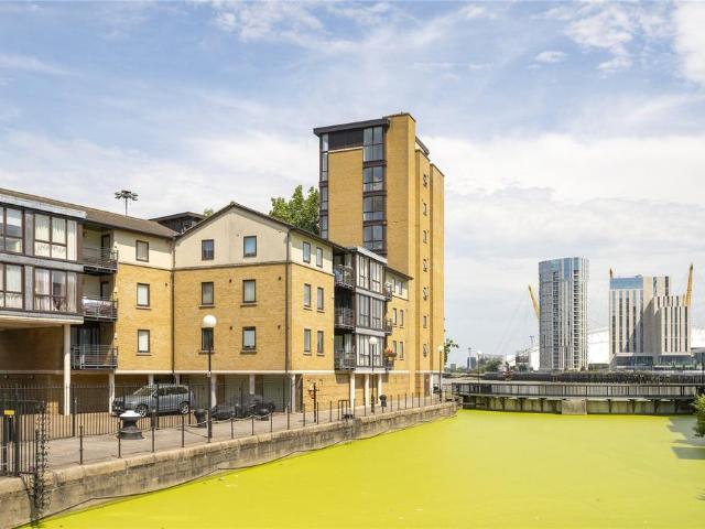 Flat for rent in Blackwall, Greater London