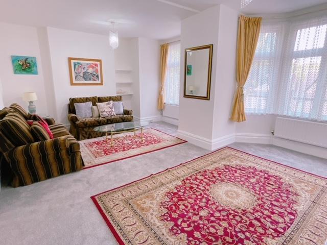 Flat for rent in London Borough of Ealing, Hanwell