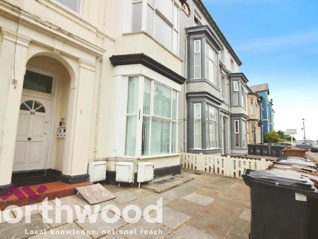 Flat for rent in Southport, Sefton